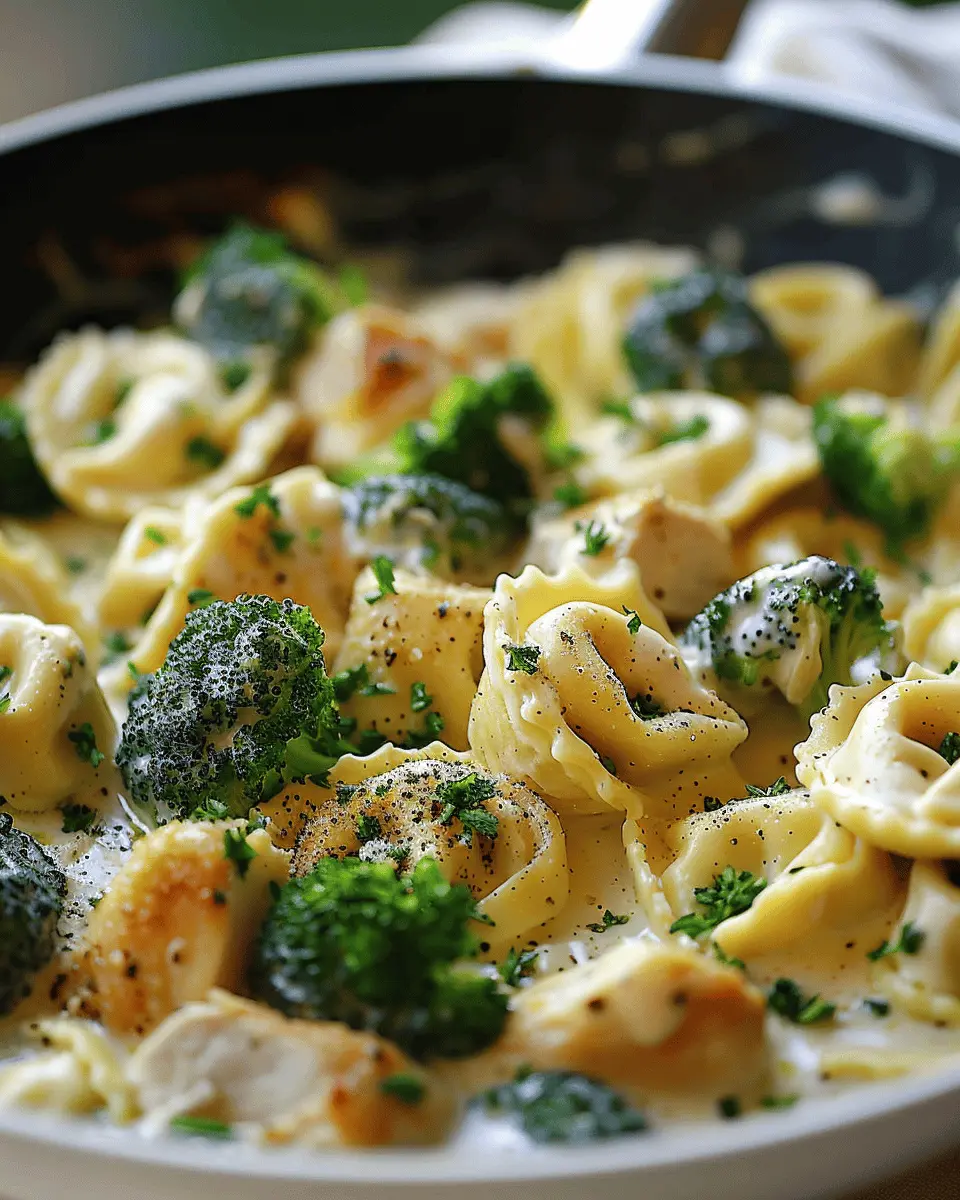 Easy Creamy Tortellini with Chicken and Broccoli Recipe: A Comforting Dish for Busy Weeknights