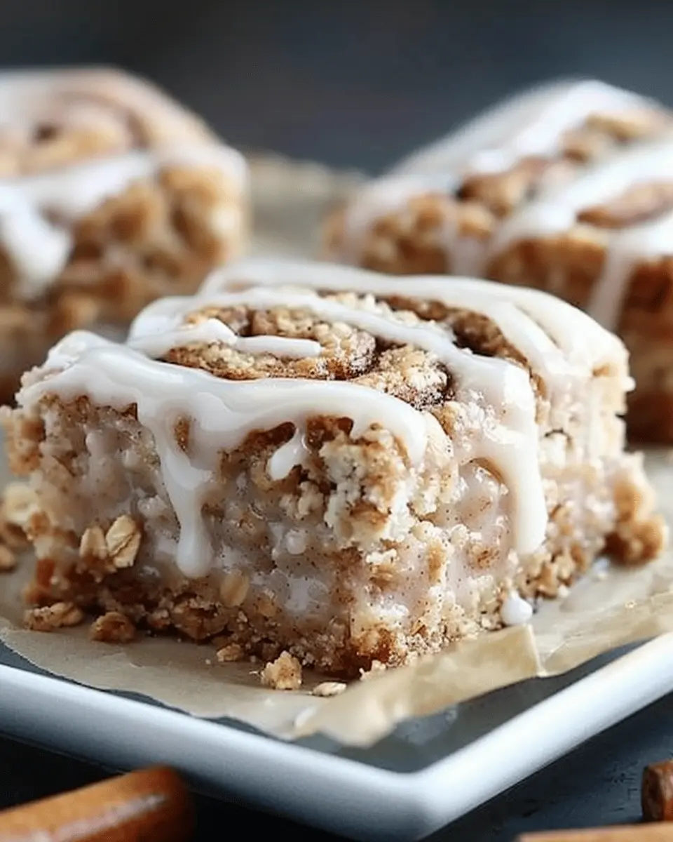 Cinnamon Roll Oatmeal Bakes: Easy Indulgence for Breakfast Lovers