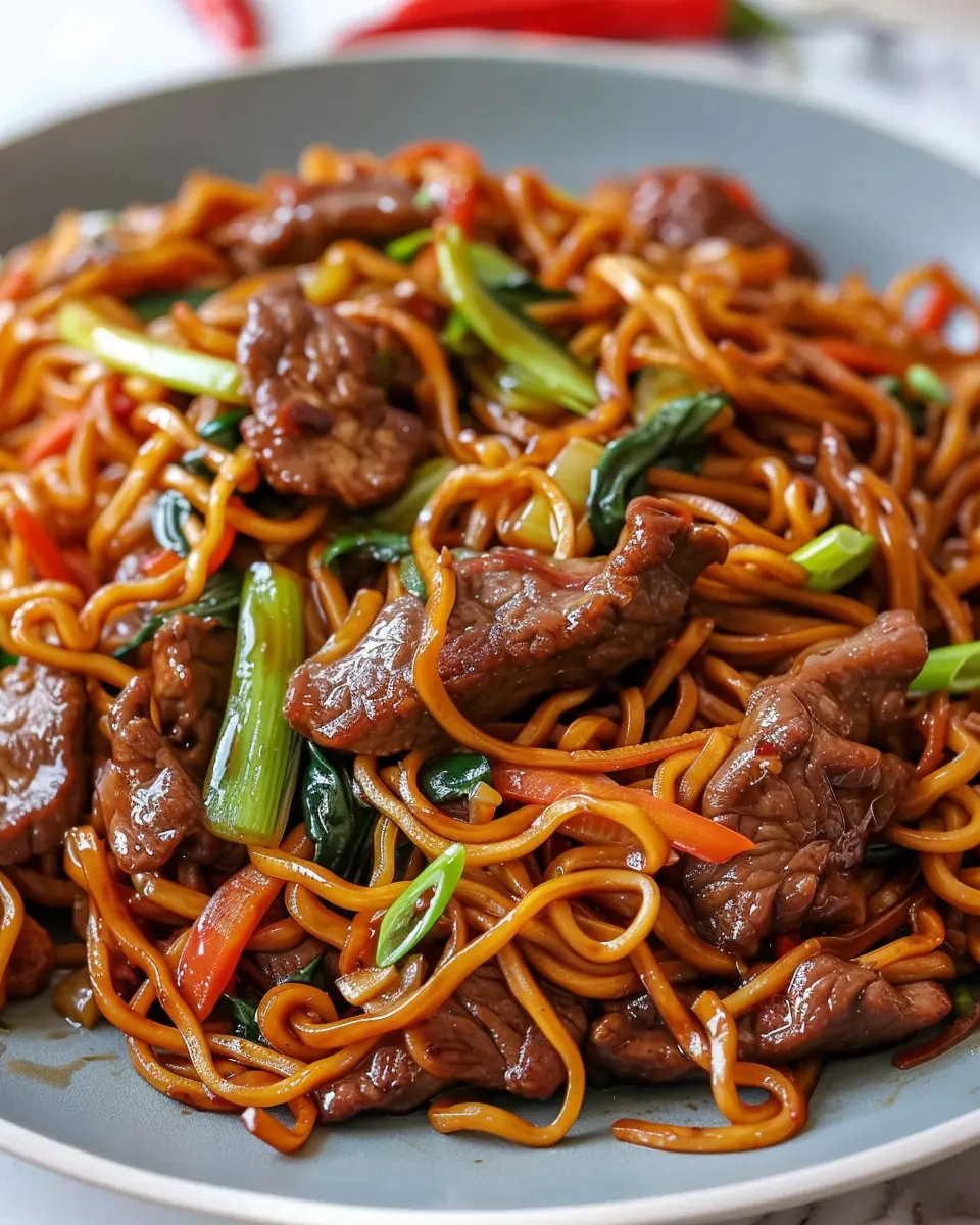 Easy Beef Lo Mein: A Quick and Indulgent Homemade Delight